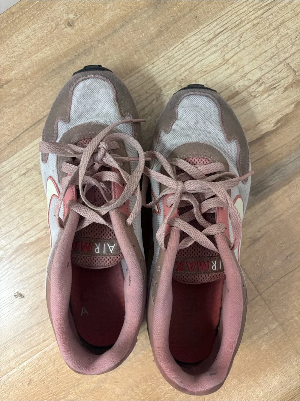 Nike Women’s Pink and White Low-Top Sneakers